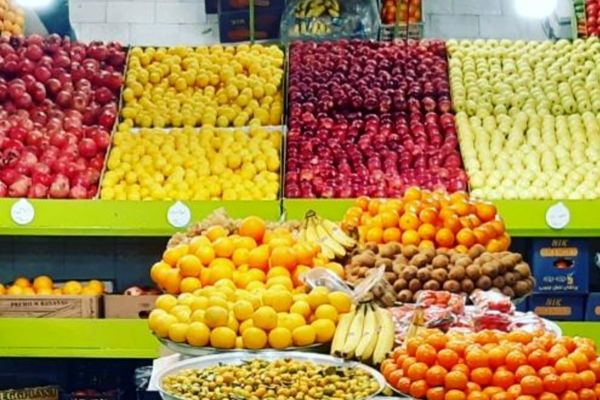 افزایش مراکز سیار عرضه میوه در مشهد هم‌زمان با شب یلدا ۱۴۰۴