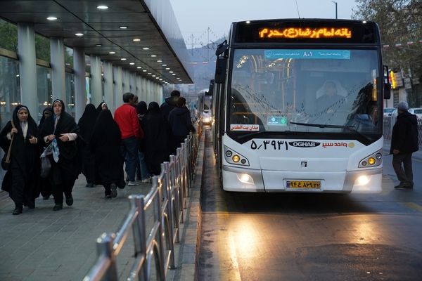 سرویس‌دهی رایگان اتوبوس‌رانی مشهد به نمازگزاران در روز عید فطر (شنبه، یکم فروردین ۱۴۰۵)