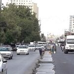 جمع‌آوری نرده‌های بی‌آرتی خیابان امام رضا(ع) به منظور ایمن‌سازی مسیر تشییع پیکر رهبر شهید در مشهد