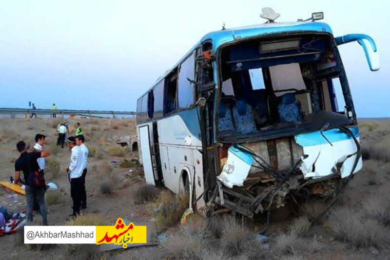 برخورد اتوبوس با وانت در مسیر سبزوار- نیشابور پنج مصدوم برجای گذاشت