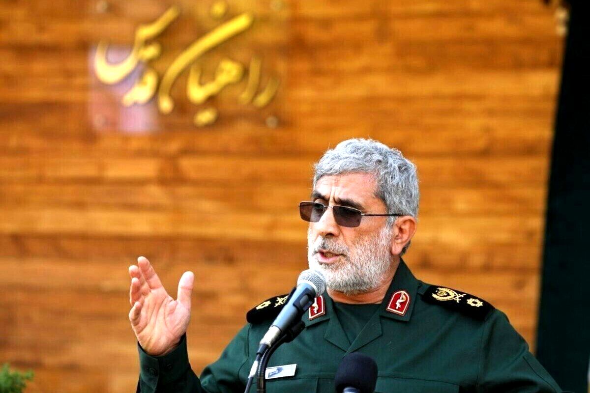 سردار قاآنی: ساحات مقاومت قوی‌تر و منسجم‌تر از قبل در کنار حزب‌الله قهرمان قرار دارند