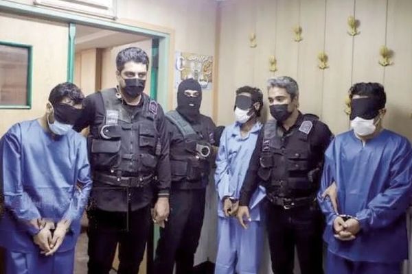 سارقان مسلح جنایتکار پس‌از دستگیری توسط پلیس مشهد به قصاص محکوم شدند