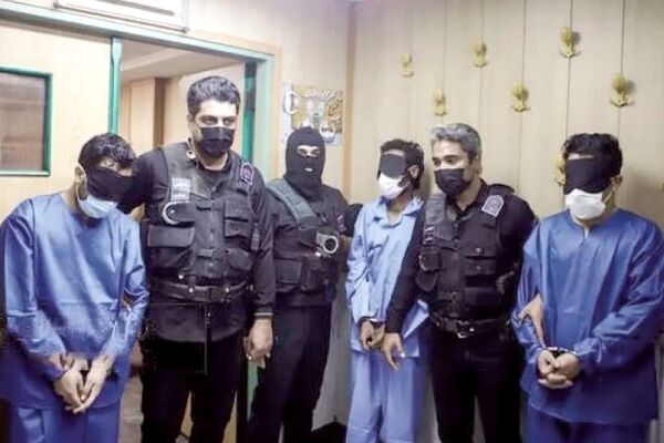 سارقان مسلح جنایتکار پس‌از دستگیری توسط پلیس مشهد به قصاص محکوم شدند