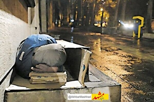 اخاذی «بی‌ام‌‌و»‌سوار از کارتن‌خواب‌ها!
