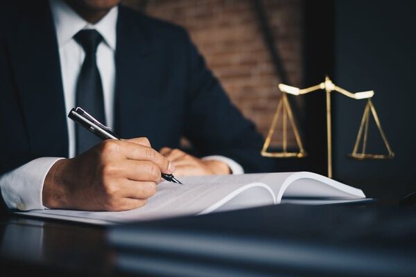 بهترین وکیل مشهد؛ با خدمات گروه حقوقی مشهد وکیل آشنا شوید!