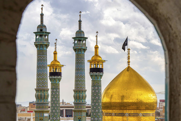 حمله به زائران با سلاح سرد در حرم حضرت معصومه (س)/ ماجرا چه بود؟/دستگیری فرد مسلح/ ویدئو