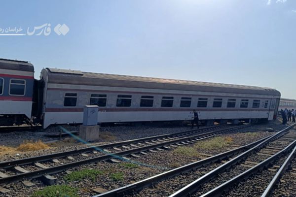 خروج قطار از ریل در ایستگاه راه‌آهن مشهد
