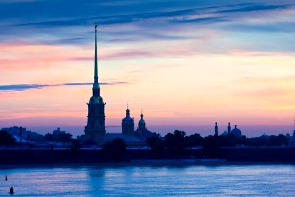 تماشای شب های سفید سن پترزبورگ با تور روسیه آرزوی سفر