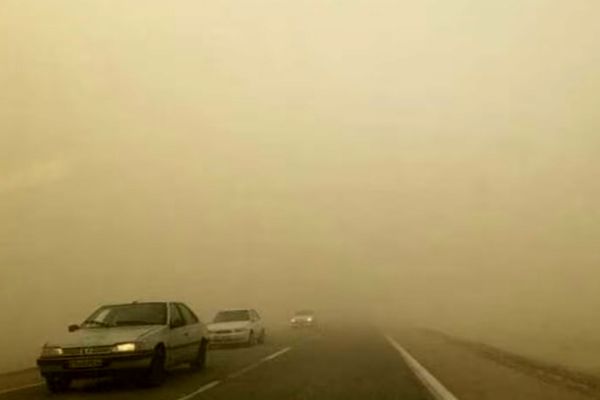 وقوع توفان گرد و خاک در مشهد