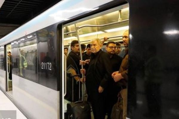 سرویس‌دهی رایگان متروی مشهد در سالروز ولادت حضرت قائم(عج)