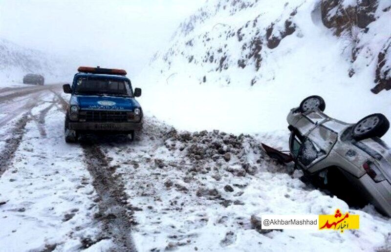 جاده‌های خراسان رضوی لغزنده و مه آلود است