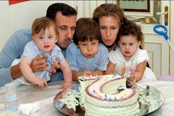 انتشار تصاویر برهنه بشار اسد جنجال آفرید/ عکس