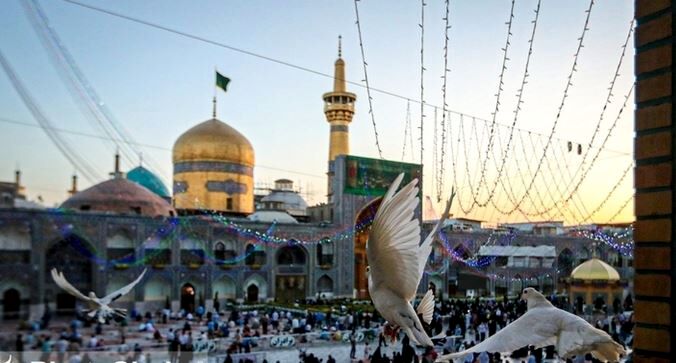 رشد ۳۰ درصدی حضور زائران در دهه کرامت در مشهد | آیا مشهد روز میلاد امام رضا (ع) تعطیل خواهد بود؟