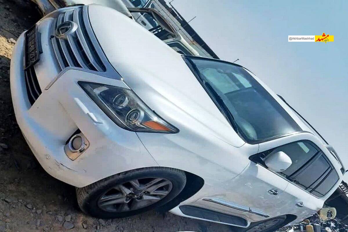 خودرو «لکسوز» قاچاق به ارزش ۲۸۰ میلیارد ریال در کاشمر کشف شد