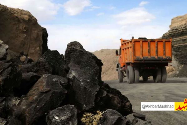 ۲ قاچاقچی سنگ های معدنی در کلات دستگیر شدند