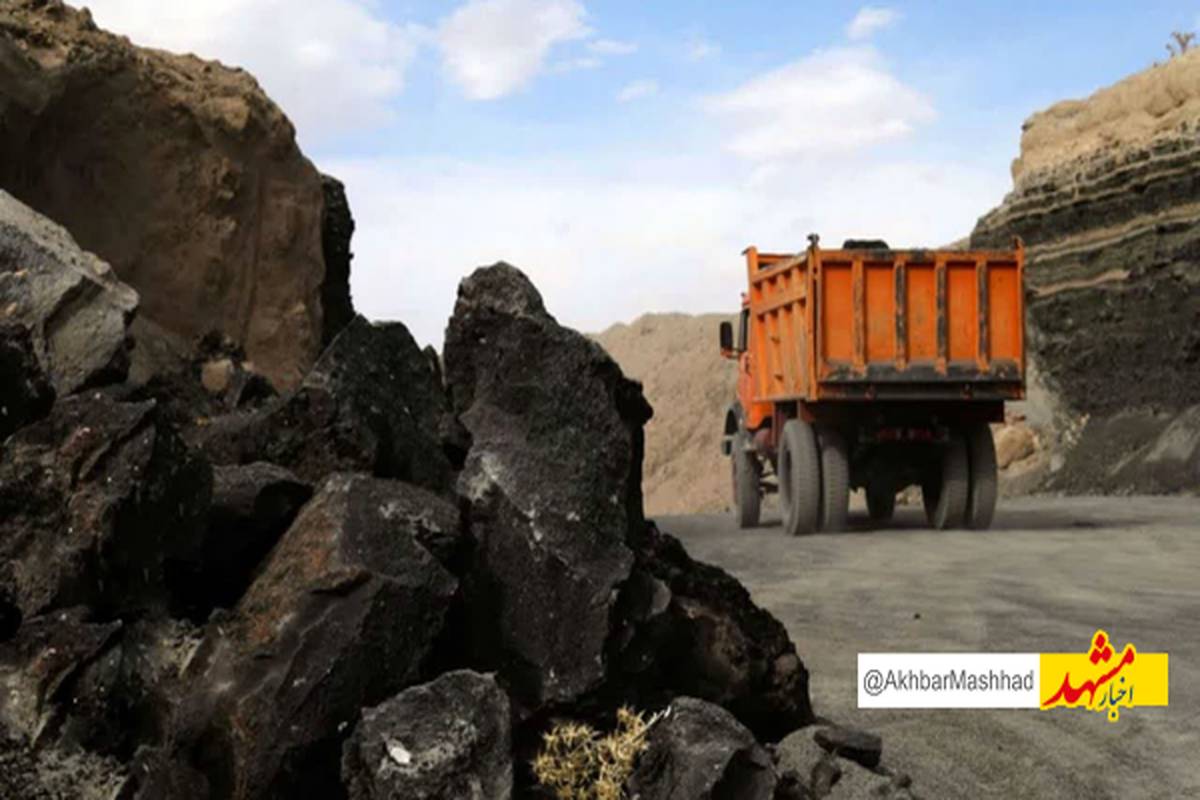 ۲ قاچاقچی سنگ های معدنی در کلات دستگیر شدند