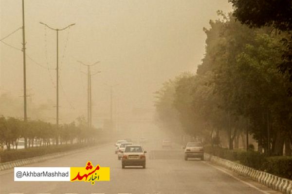 گرد و خاک و مه، دید افقی را در جاده‌های خراسان رضوی کاهش داد