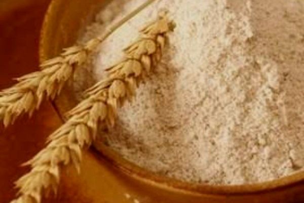 صرفه‌جویی ۴۰۰۰ تُنی گندم با کاهش سبوس‌گیری در خراسان رضوی / فعالیت ۱۸۹ نانوایی با آرد کامل