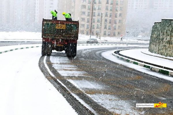 آماده‌باش معاونت خدمات شهری شهرداری مشهد برای مدیریت بارش‌های پیش‌رو
