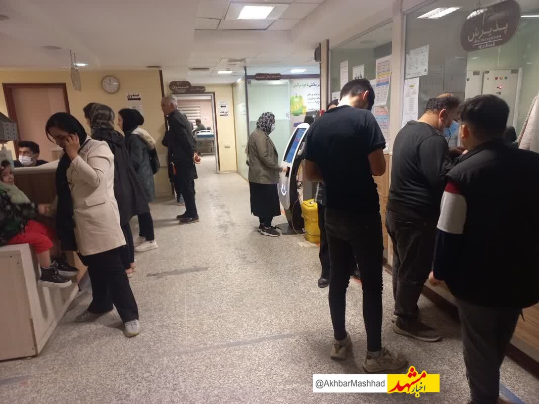 از مهاجرت پزشکان تا کمبود نیروی درمان؛ صدای هشدار از مراکز درمانی مشهد/آمار رسمی از کمبود نیروی کادر درمان نداریم
