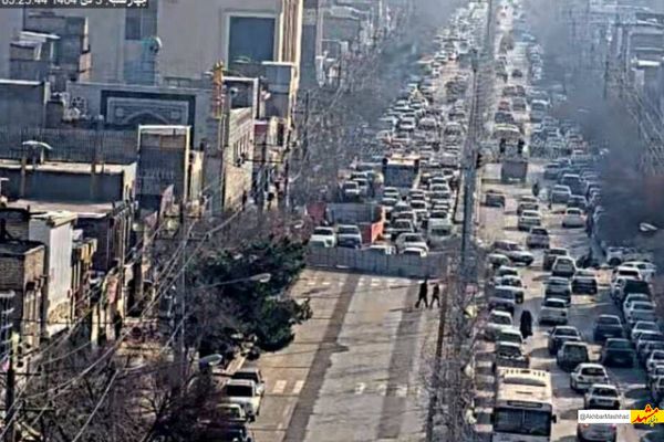 فرونشست زمین، یک بلوار پرتردد در مشهد را مسدود کرد