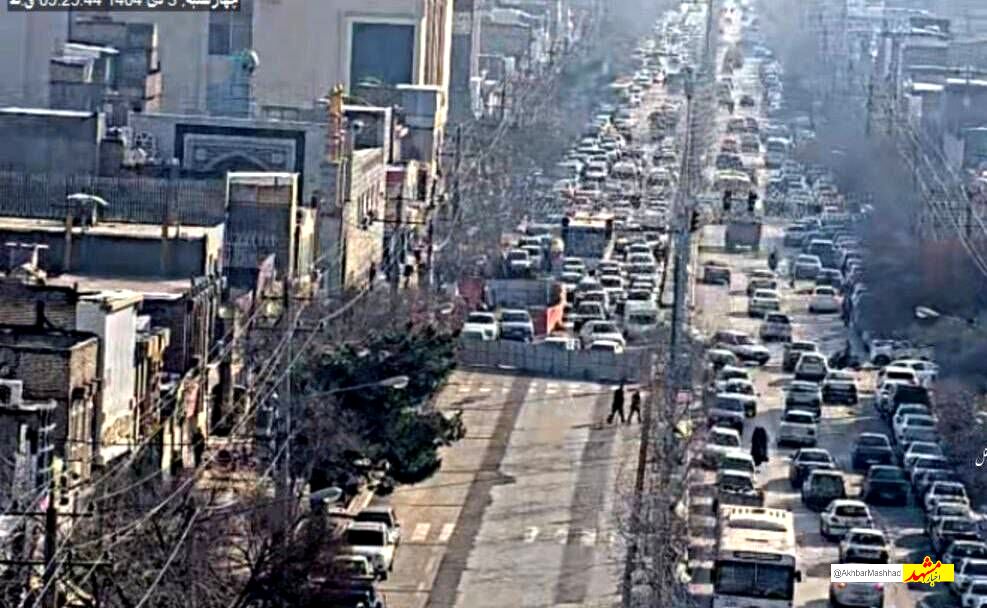 فرونشست زمین، یک بلوار پرتردد در مشهد را مسدود کرد