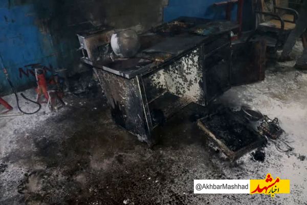 آتش سوزی تعمیرگاه خودرو در خیابان کوشش 