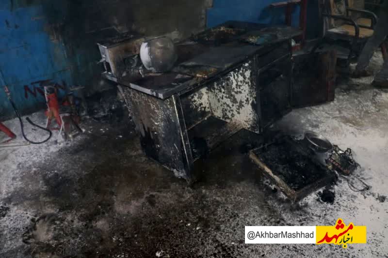 آتش سوزی تعمیرگاه خودرو در خیابان کوشش 