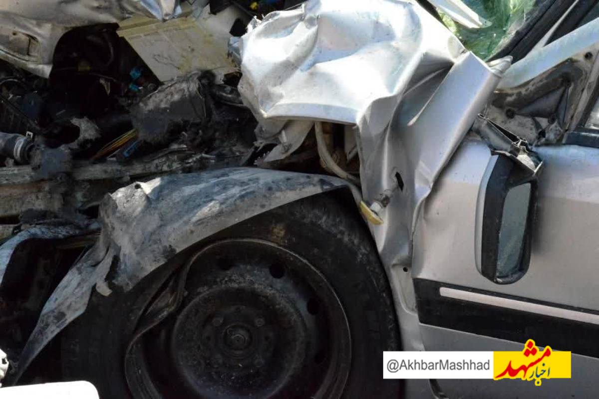 برخورد خودرو با تیر چراغ برق در مشهد ۲ کشته برجا گذاشت