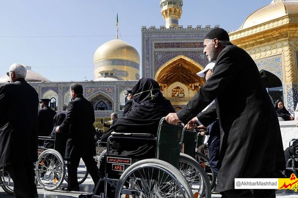 تشرف ۵ هزار زائر سالمند به حرم رضوی