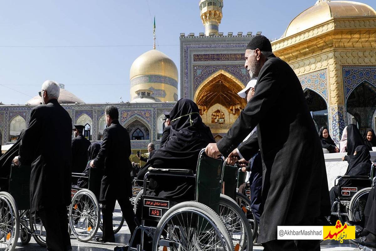 تشرف ۵ هزار زائر سالمند به حرم رضوی