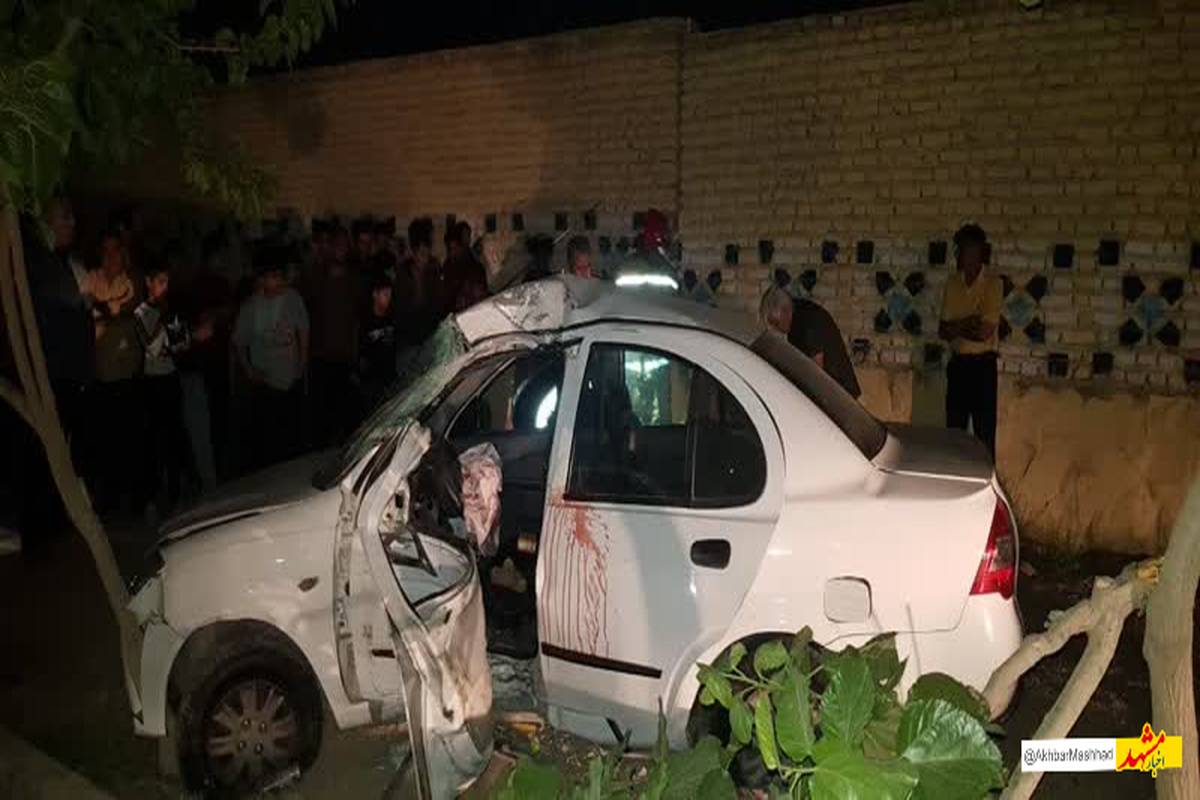 جان باختن راننده ۱۸ ساله در حادثه برخورد تیبا با ستون برق