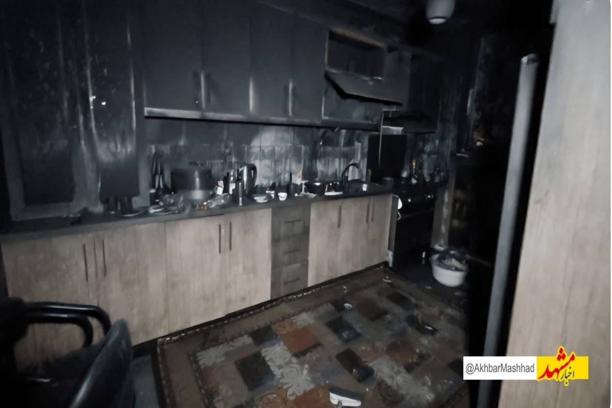 نجات یک مصدوم از حریق منزل مسکونی در خیابان امامت مشهد