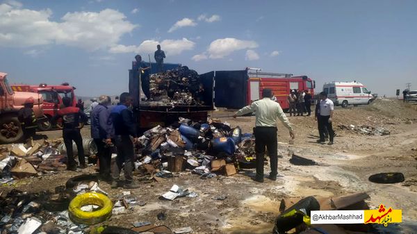 مهار آتش‌سوزی یک دستگاه کامیون در محور نیشابور_مشهد