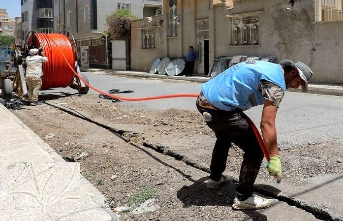 ایجاد بیش از ۹۰۰ کیلومتر شبکه اینترنت پرسرعت فیبرنوری در مشهد طی سال ۱۴۰۴