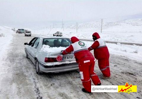 رهایی ۱۴۰ نفر گرفتار در برف و کولاک محور کوهسرخ