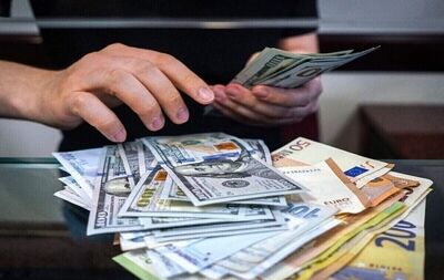 ریزش قیمت دلار در مشهد