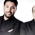 گریه های احسان خواجه امیری در مراسم تشییع پدرش / همه حضار همراهی اش کردند