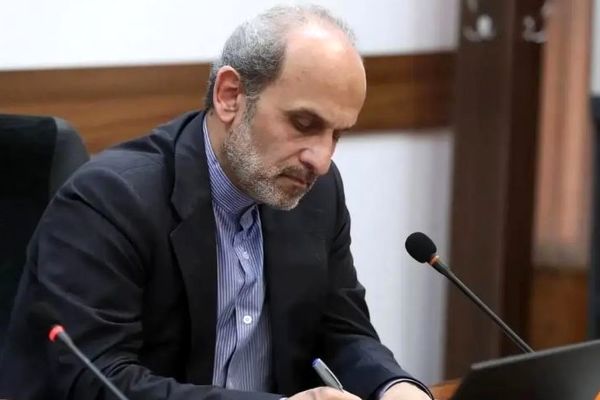 عزل مدیر شبکه افق و توقف برنامه «خط‌خطی»، در پی پخش برنامه‌ای با محتوای موهن نسبت به جان‌باختگان حوادث دی‌ماه