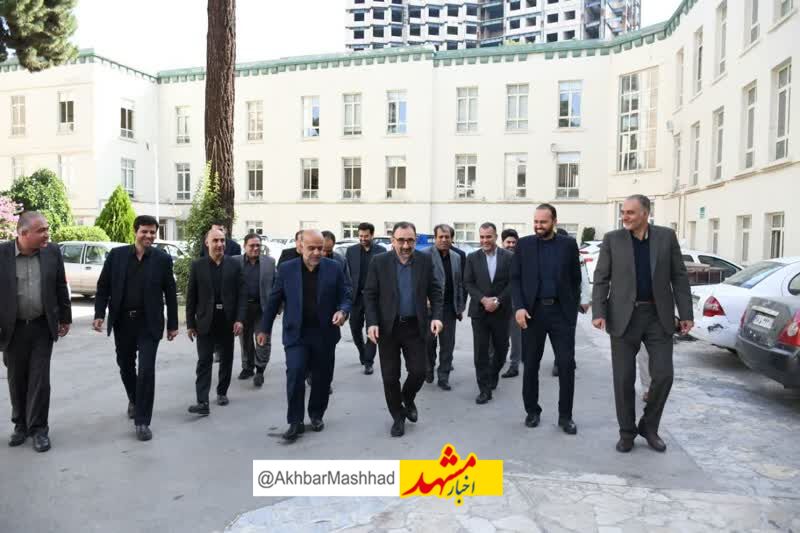 بازدید استاندار خراسان رضوی از اداره کل امور مالیاتی استان 