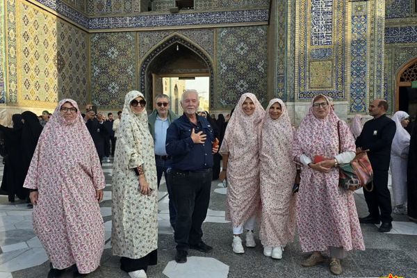 ۳۶۹ غیر مسلمان به حرم مطهررضوی مشرف شدند