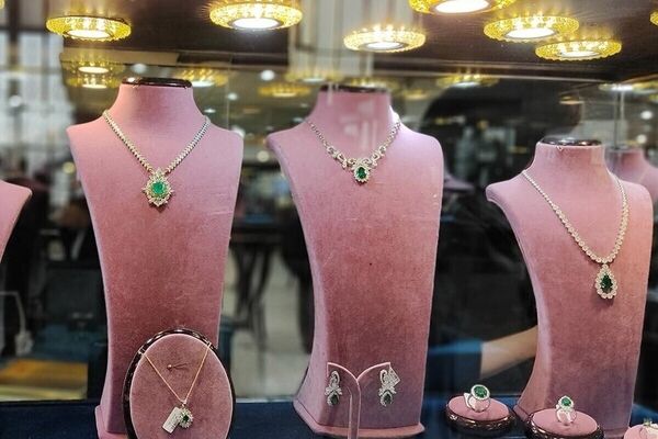 قیمت طلا در مشهد اولین روز هفته را با چه رقمی آغاز کرد؟