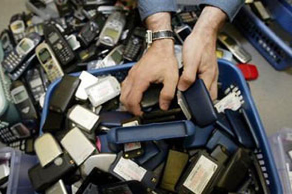 باند قاچاق گوشی‌های تلفن سرقتی به خارج از کشور متلاشی شد