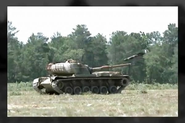 لحظه دیدنی برخورد موشک با تانک
