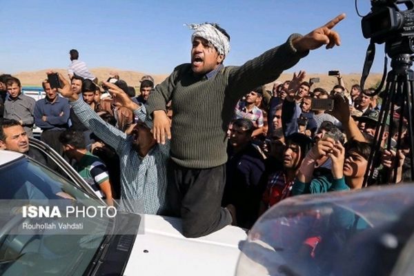 نارضایتی زلزله زدگان از نبود چادر