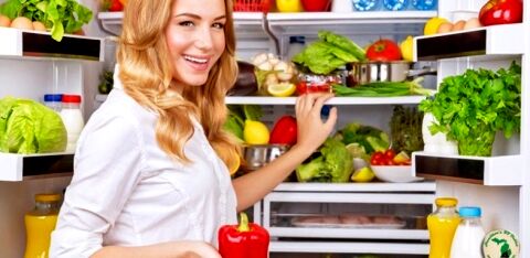 تخم‌مرغ را داخل درب یخچال نگهداری نکنید