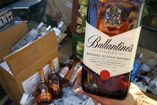 کشف 2 محموله مشروبات الکلی در مشهد