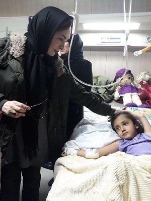 ملاقات سینماگران با مصدومان مناطق زلزله‌زده