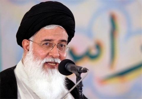 استکباری جهانی نمی تواندبا تهاجم نظامی نمی‌توانند ما را از پای درآوردند.