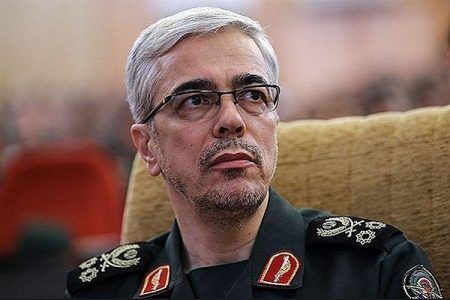 پیام تبریک سرلشکر باقری به رهبر معظم انقلاب